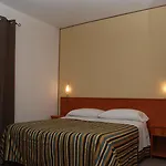 Sant'eufemia 3* لاميزيا تيرمي